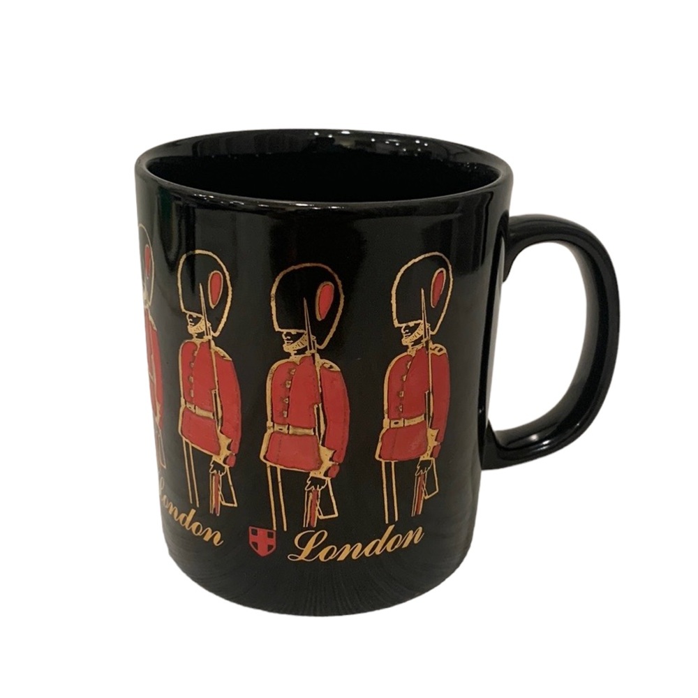 Vintage Kilncraft London Palace Guard England Mug